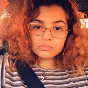 Meet your Posher, Anaid